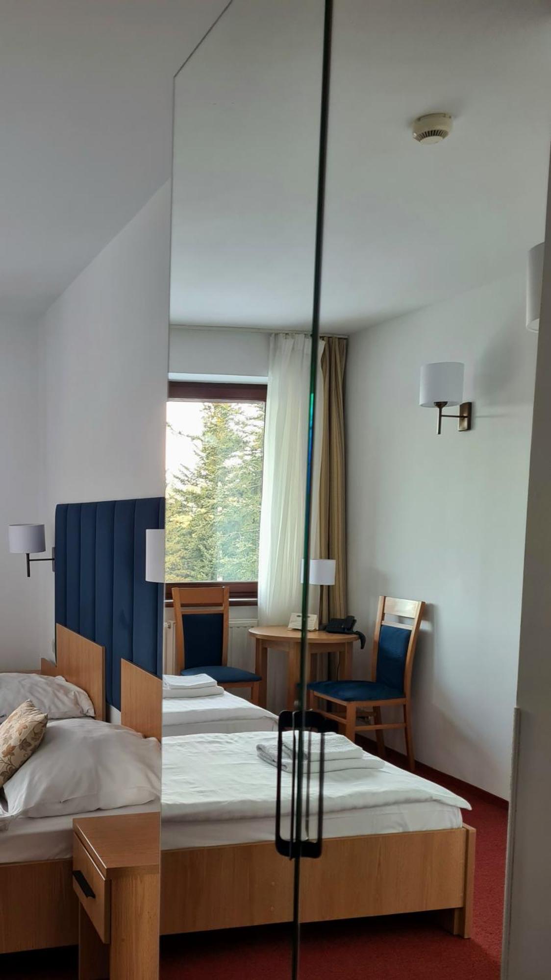 Ski Hotel Piwniczna-Zdroj Exterior foto